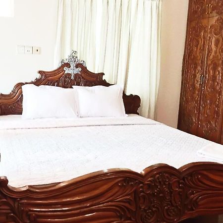 Maya Service Apt Guest House Дака Екстериор снимка